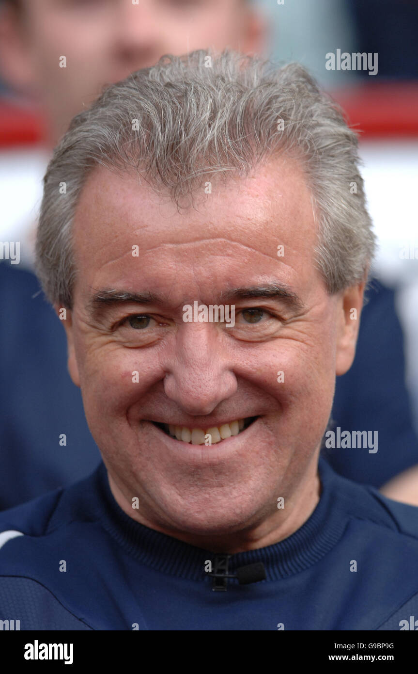 Soccer aid 2006 hires stock photography and images Alamy