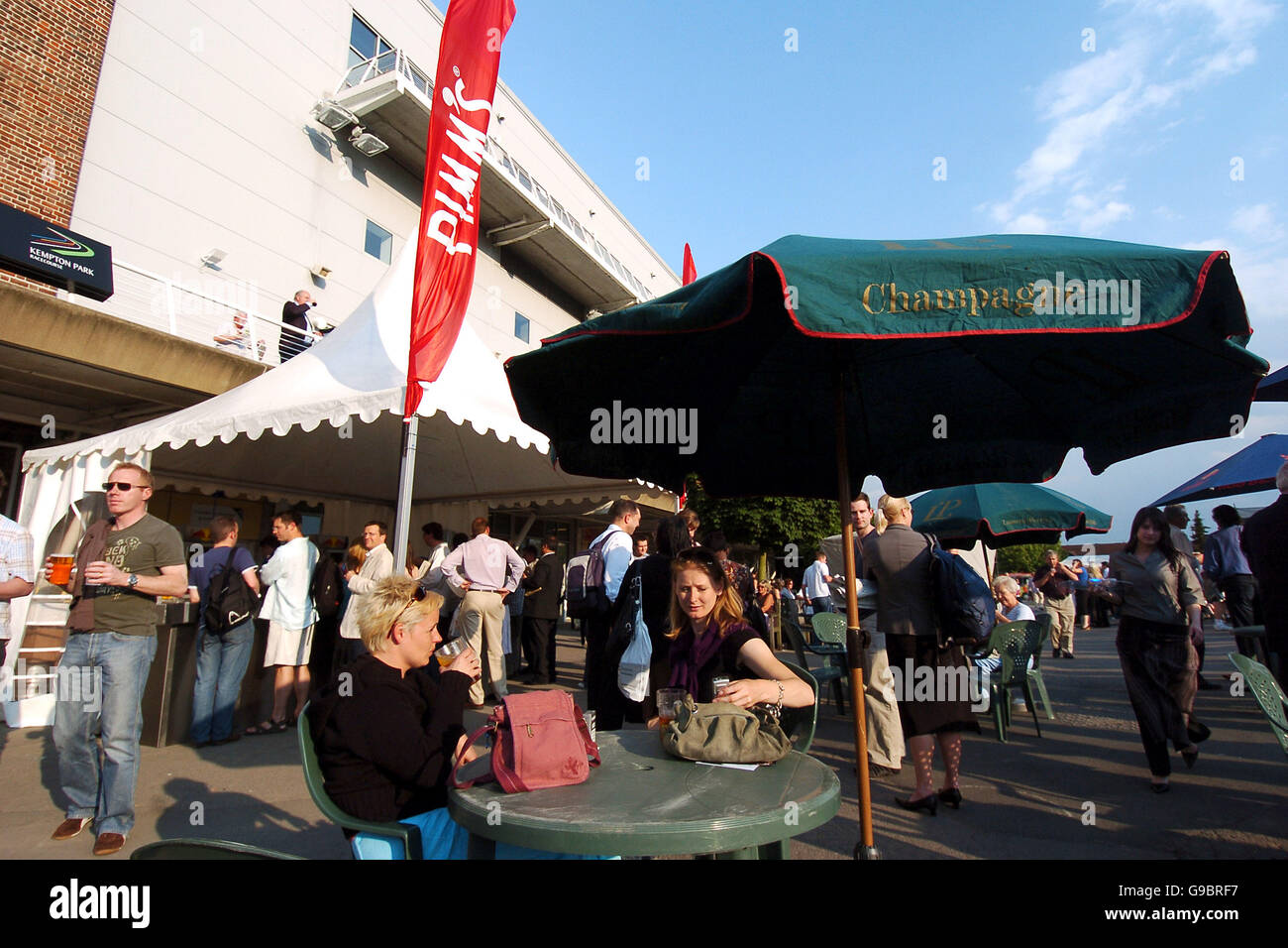 Horse Racing Rock at the Races featuring Starsailor Kempton Park