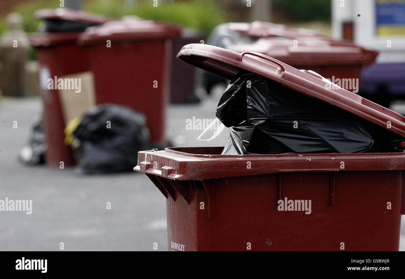 Bins in road hi-res stock photography and images - Alamy