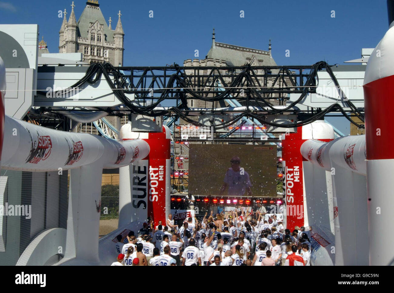 WORLDCUP Fans London. England football fans watch England vs Paraguay in the Sure FanZone at Tower Bridge, London. Stock Photo