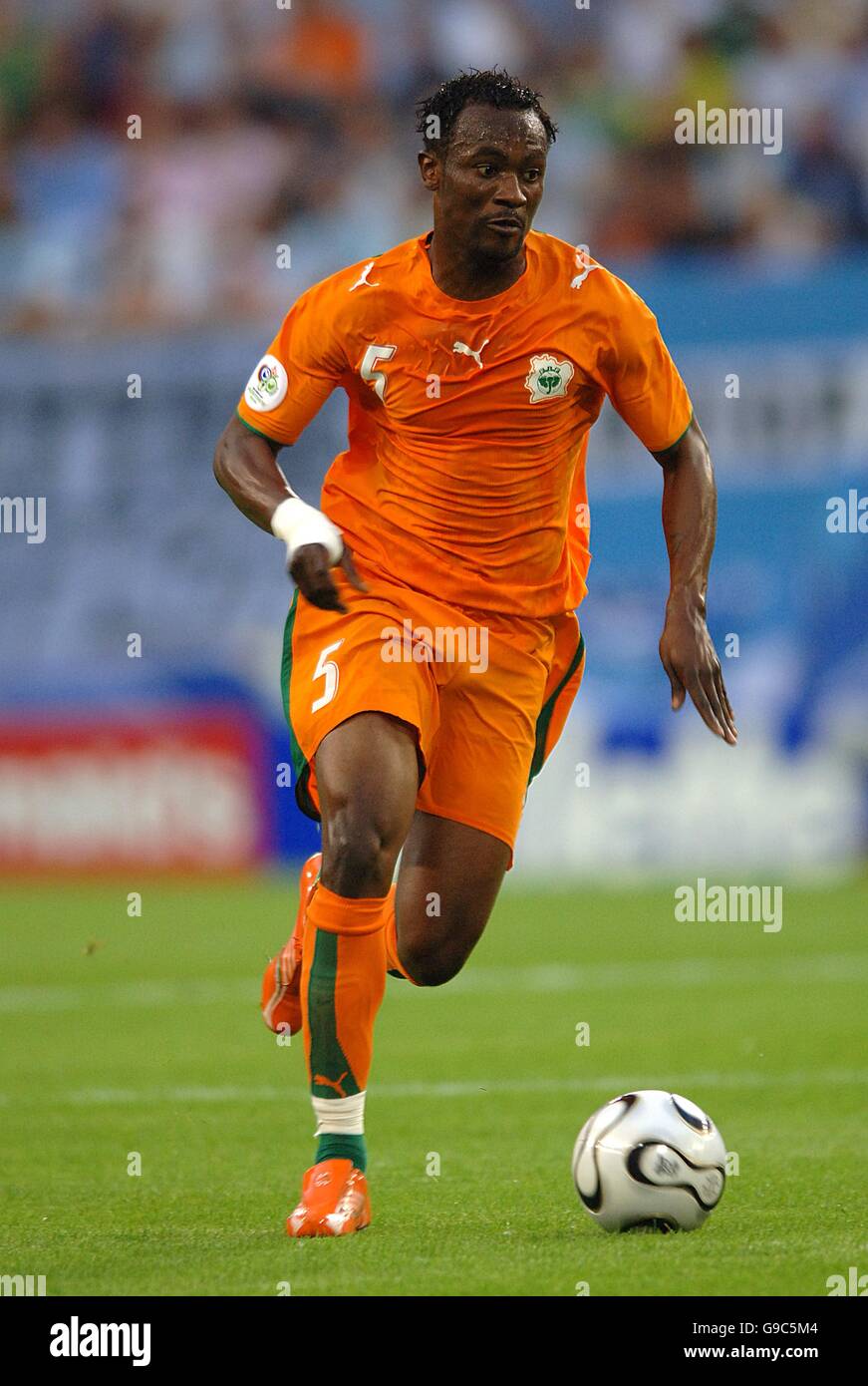 Soccer - 2006 FIFA World Cup Germany - Group C - Argentina v Ivory Coast - AOL Arena. Didier Zokora, Ivory Coast Stock Photo