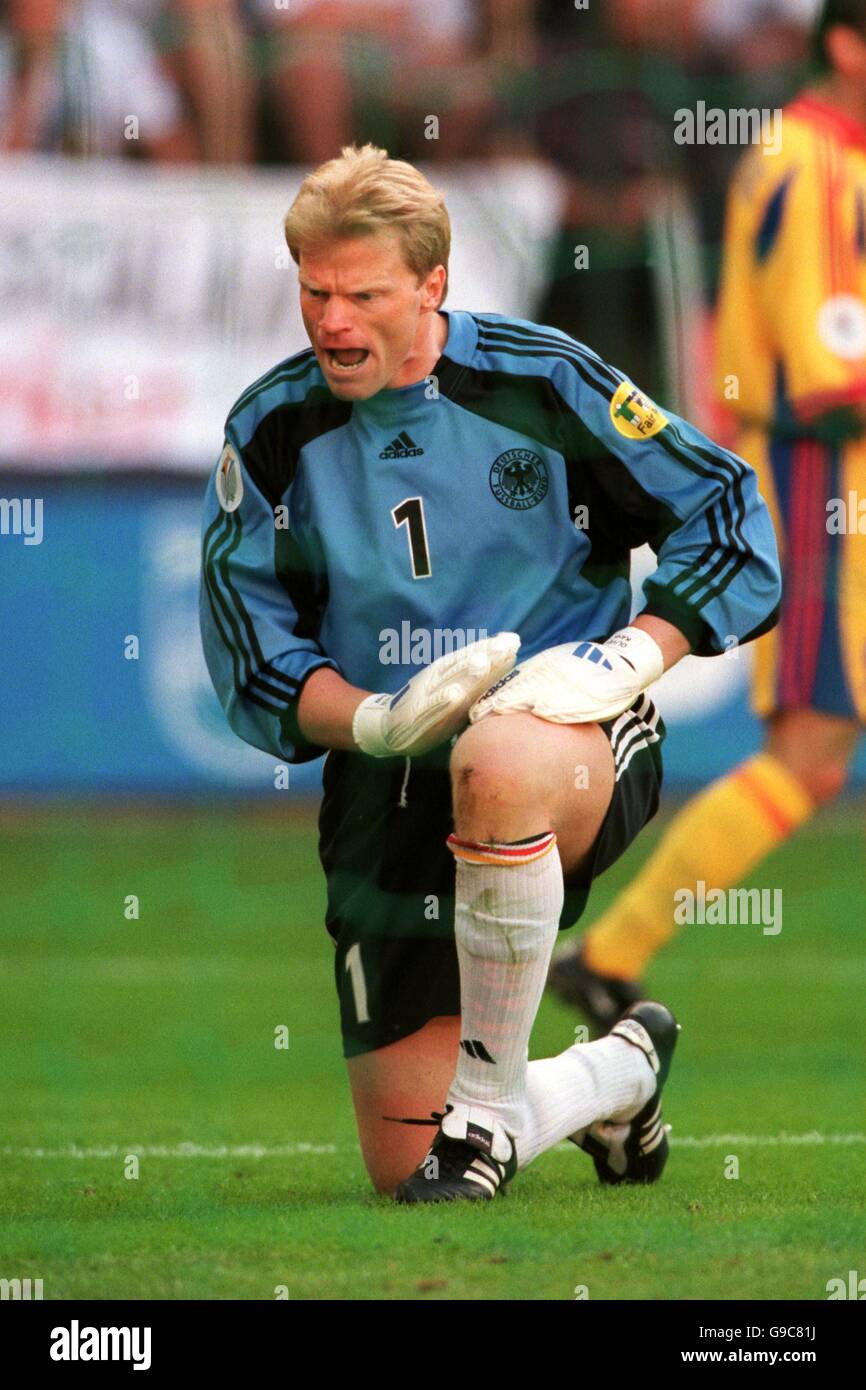 Germany Goalkeeper Oliver Kahn High Resolution Stock Photography and Images  - Alamy