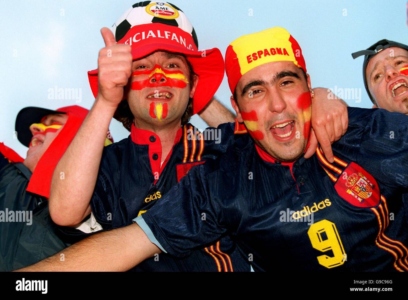 soccer-euro-2000-quarter-final-spain-v-france-spain-fans-stock
