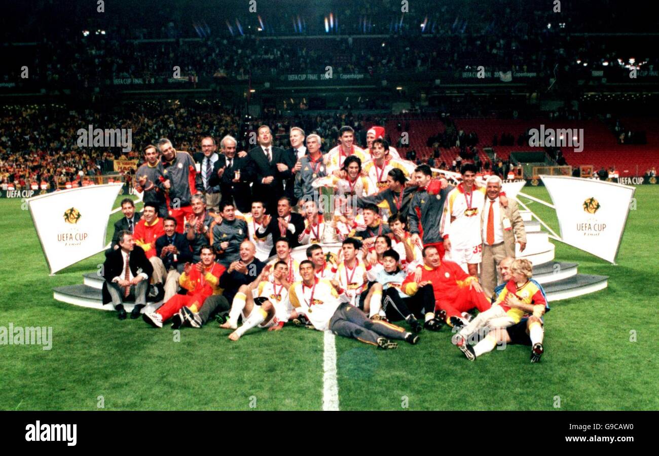 Soccer - UEFA Cup - Final - Galatasaray v Arsenal Stock Photo - Alamy