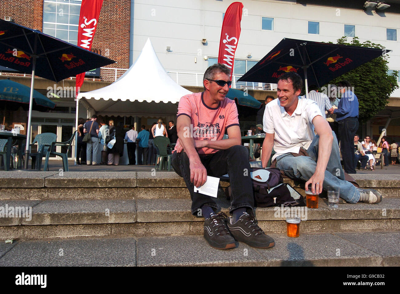 Horse Racing Rock at the Races featuring Starsailor Kempton Park