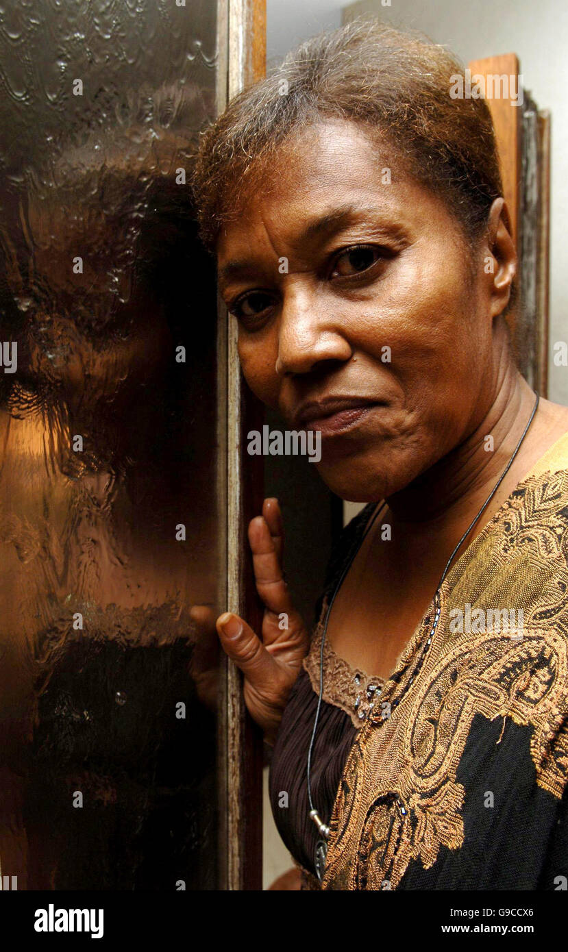Gloria Jones Stock Photos & Gloria Jones Stock Images Alamy