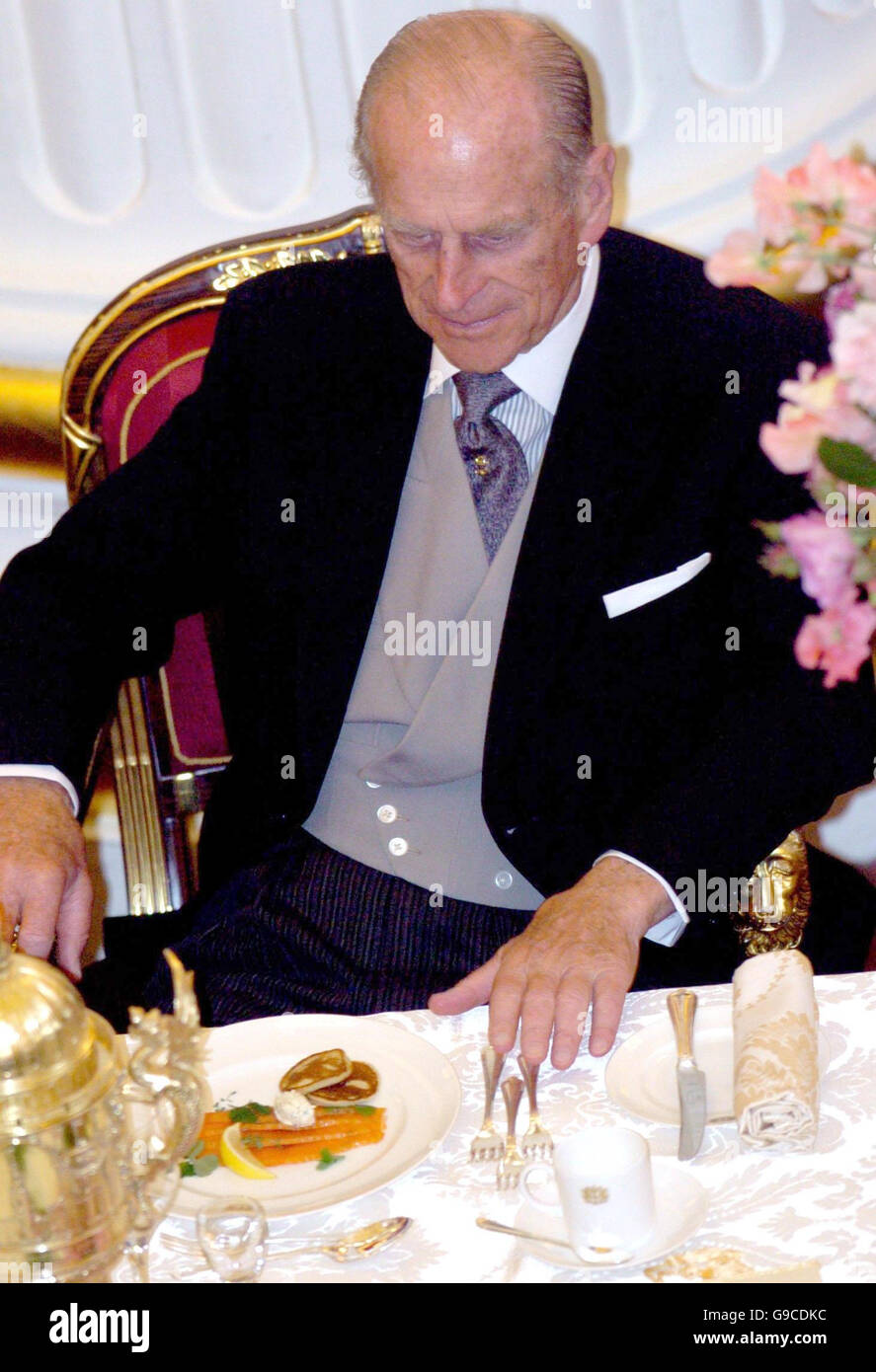 Attends a lunch at mansion house hires stock photography and images