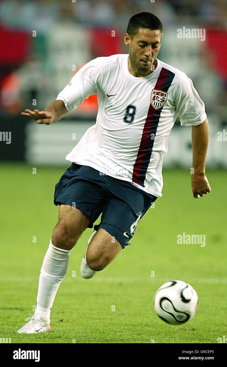 CLINT DEMPSEY US & NEW ENGLAND REVOLUTION WORLD CUP KAISERSLAUTERN GERMANY  17 June 2006 Stock Photo - Alamy