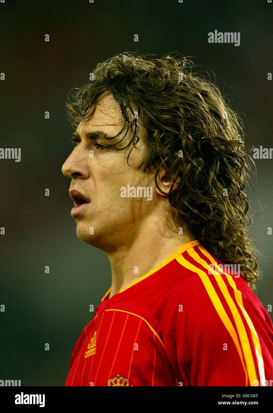 Soccer - 2006 FIFA World Cup Germany - Group H - Spain v Tunisia - Gottlieb-Daimler-Stadion. Carles Puyol, Spain Stock Photo
