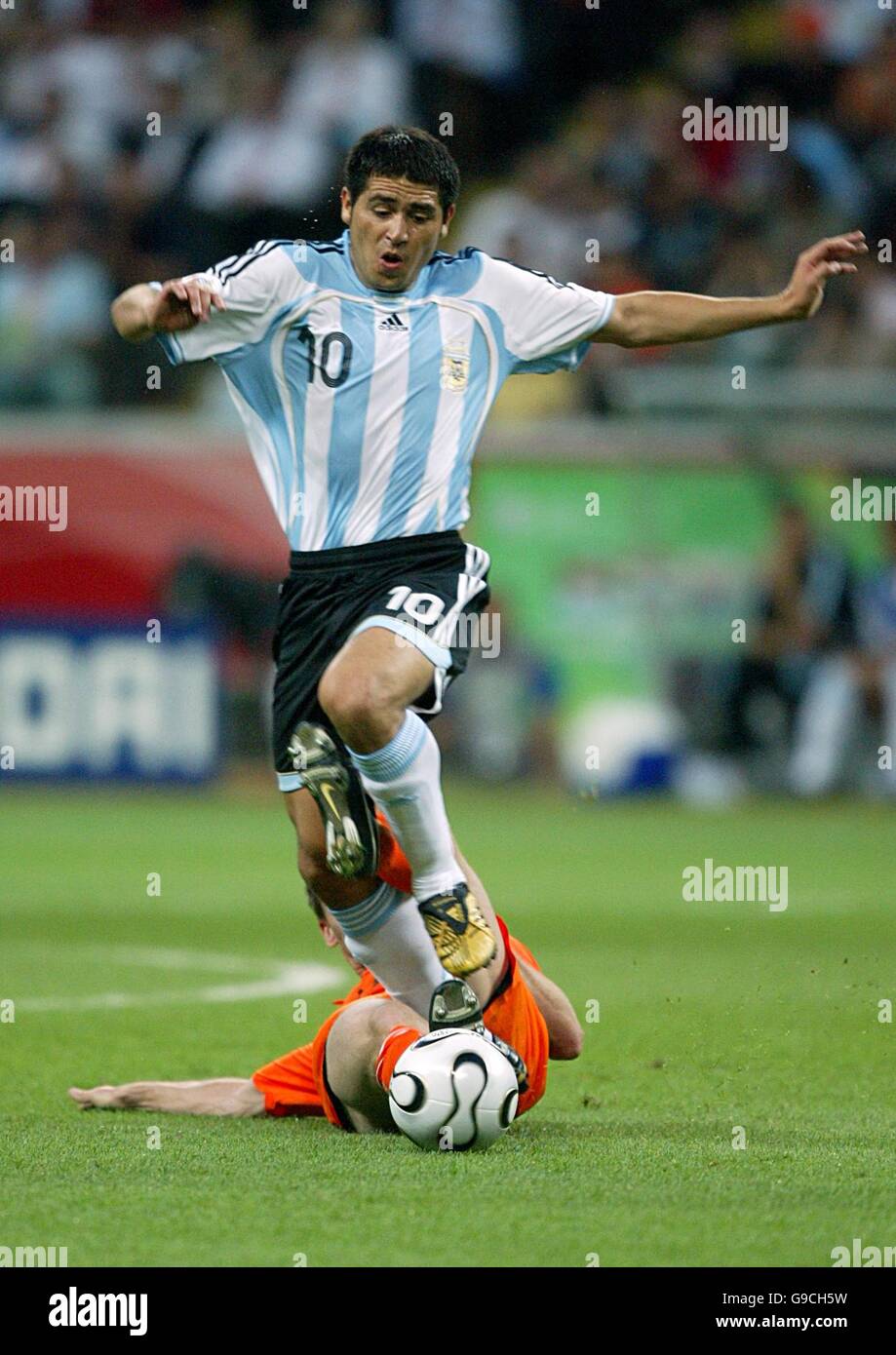 Soccer - 2006 FIFA World Cup Germany - Group C - Holland v Argentina -  Commerzbank Arena Stock Photo - Alamy