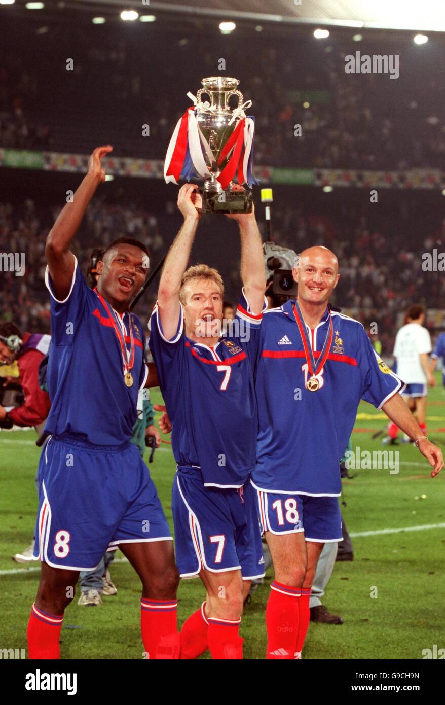 Soccer Euro 2000 Final France V Italy Stock Photo Alamy soccer-euro-2000-final-france-v-italy-stock-photo-alamy