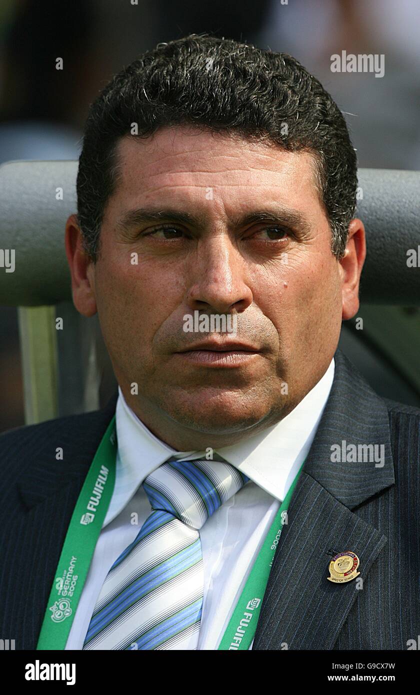 Introducir 116+ imagen ecuador soccer coach Abzlocal.mx