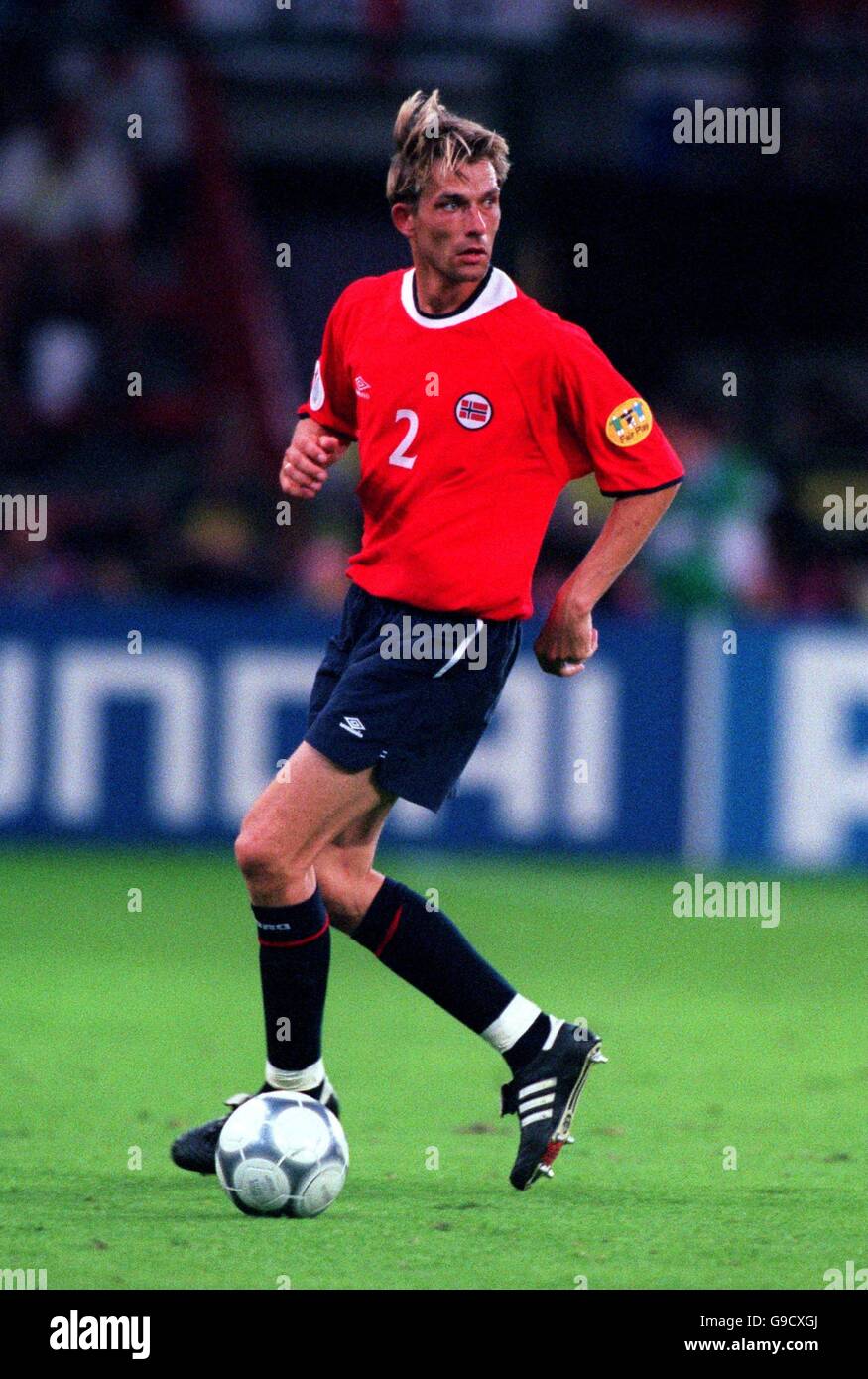 Soccer - Euro 2000 - Group C - Norway v Yugoslavia. Andre Bergdolmo, Norway Stock Photo
