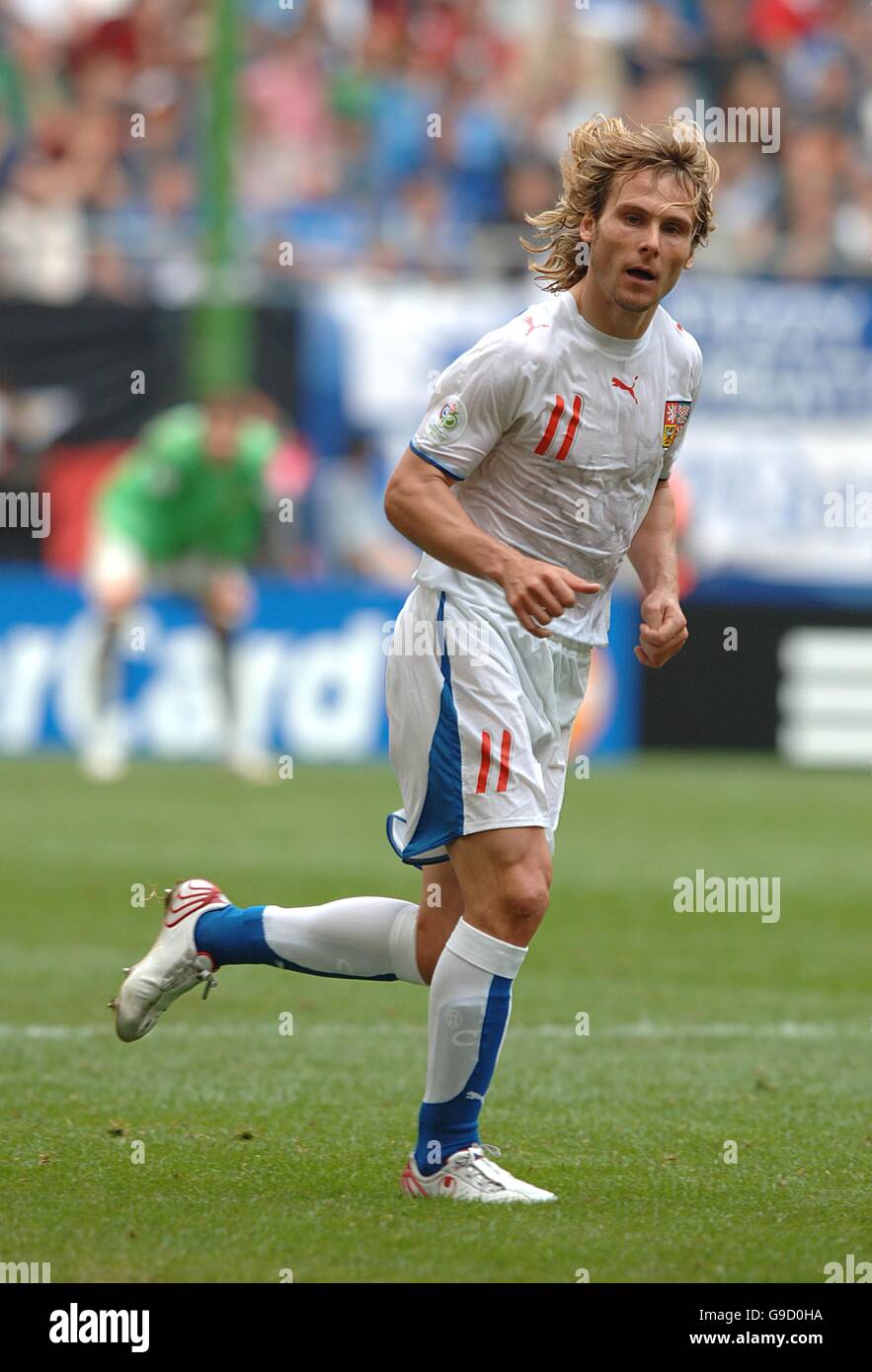 Soccer 2006 FIFA World Cup Germany Group E Czech Republic v Italy