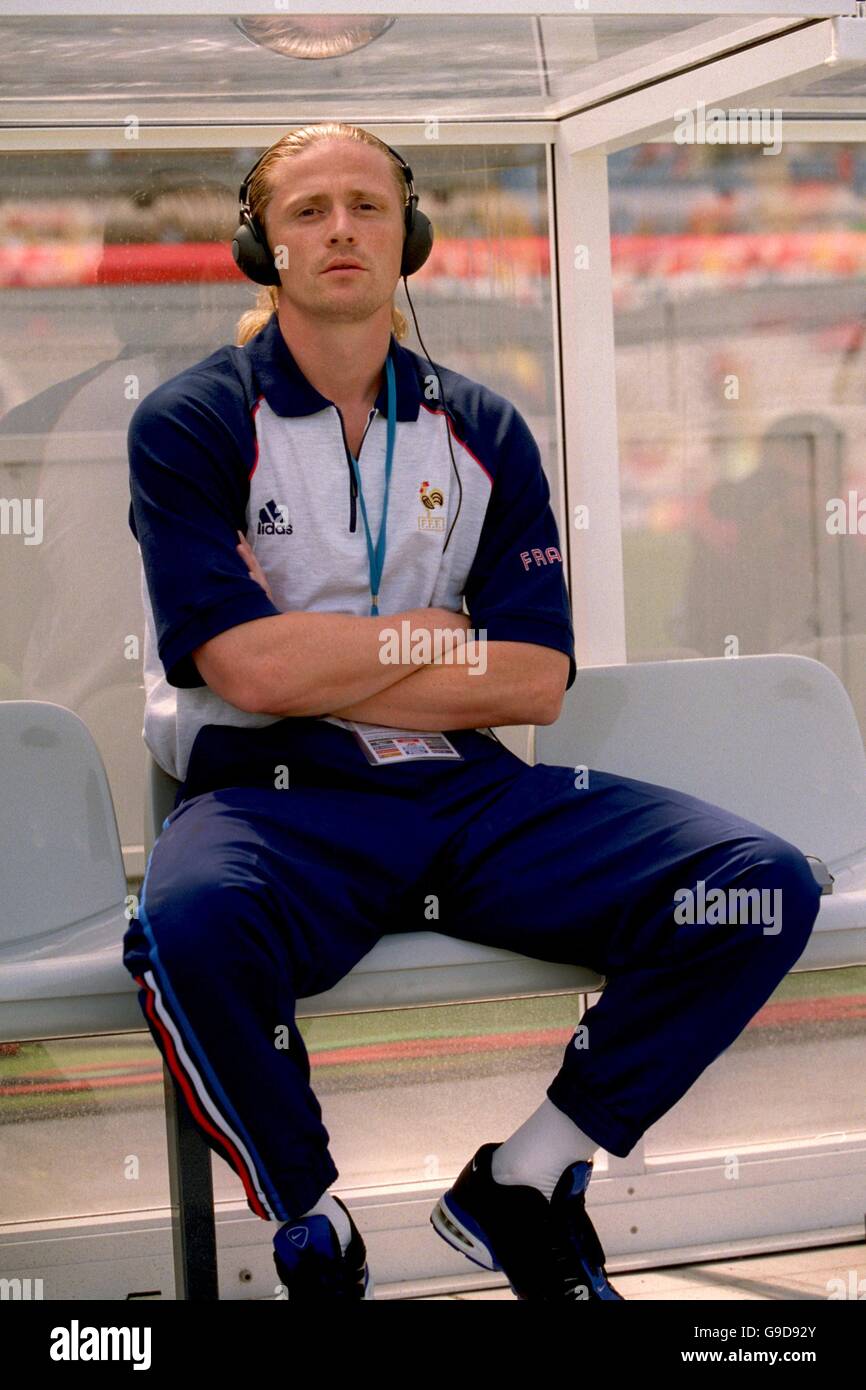 Soccer - Euro 2000 - Group D - Czech Republic v France. France's Emmanuel Petit relaxes before the game Stock Photo