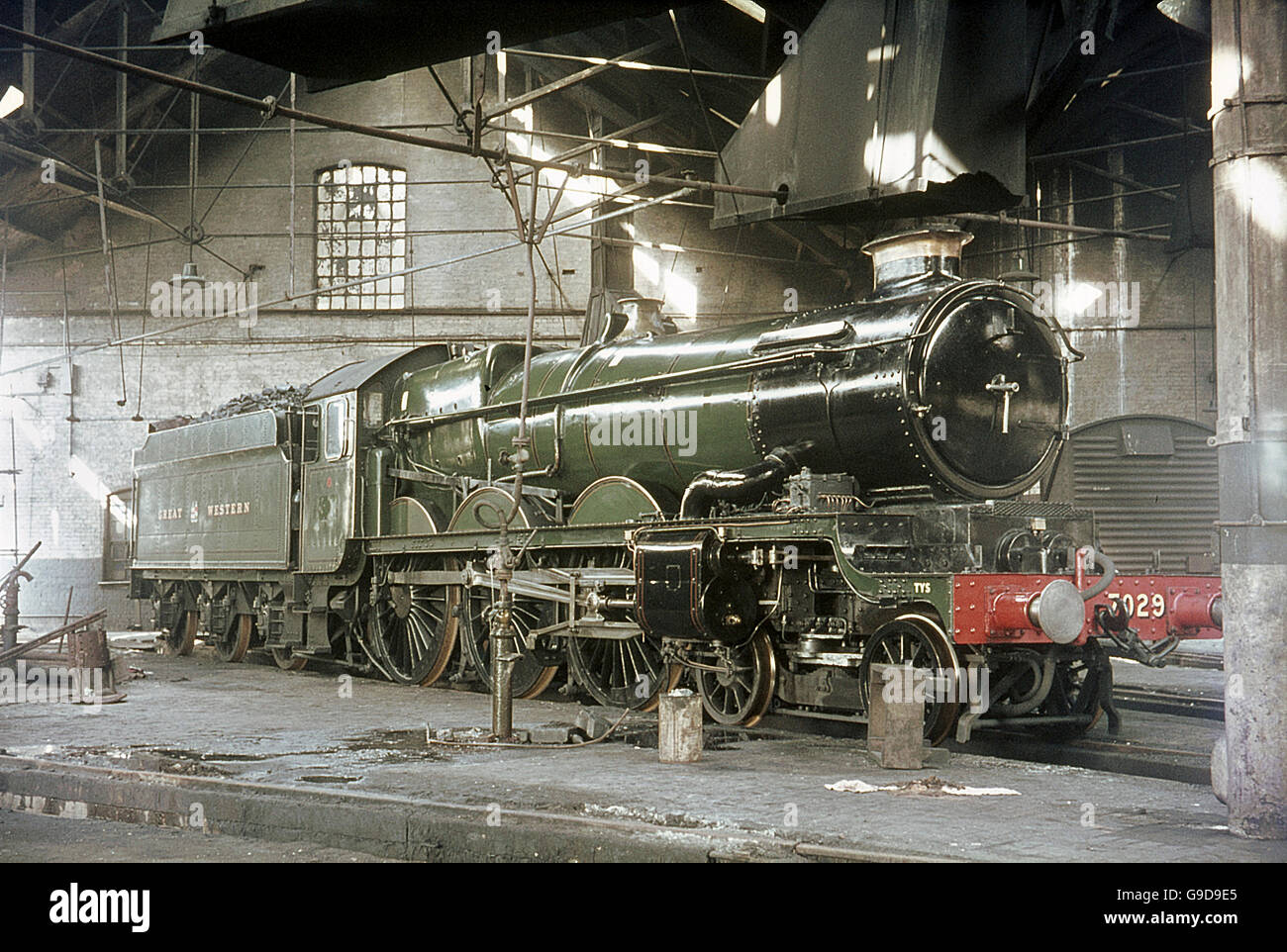 Ex-Great Western Railway Castle Class No. 7029 Clun Castle (actually built by BR) reposes at Tyseley shed whilst working special Stock Photo