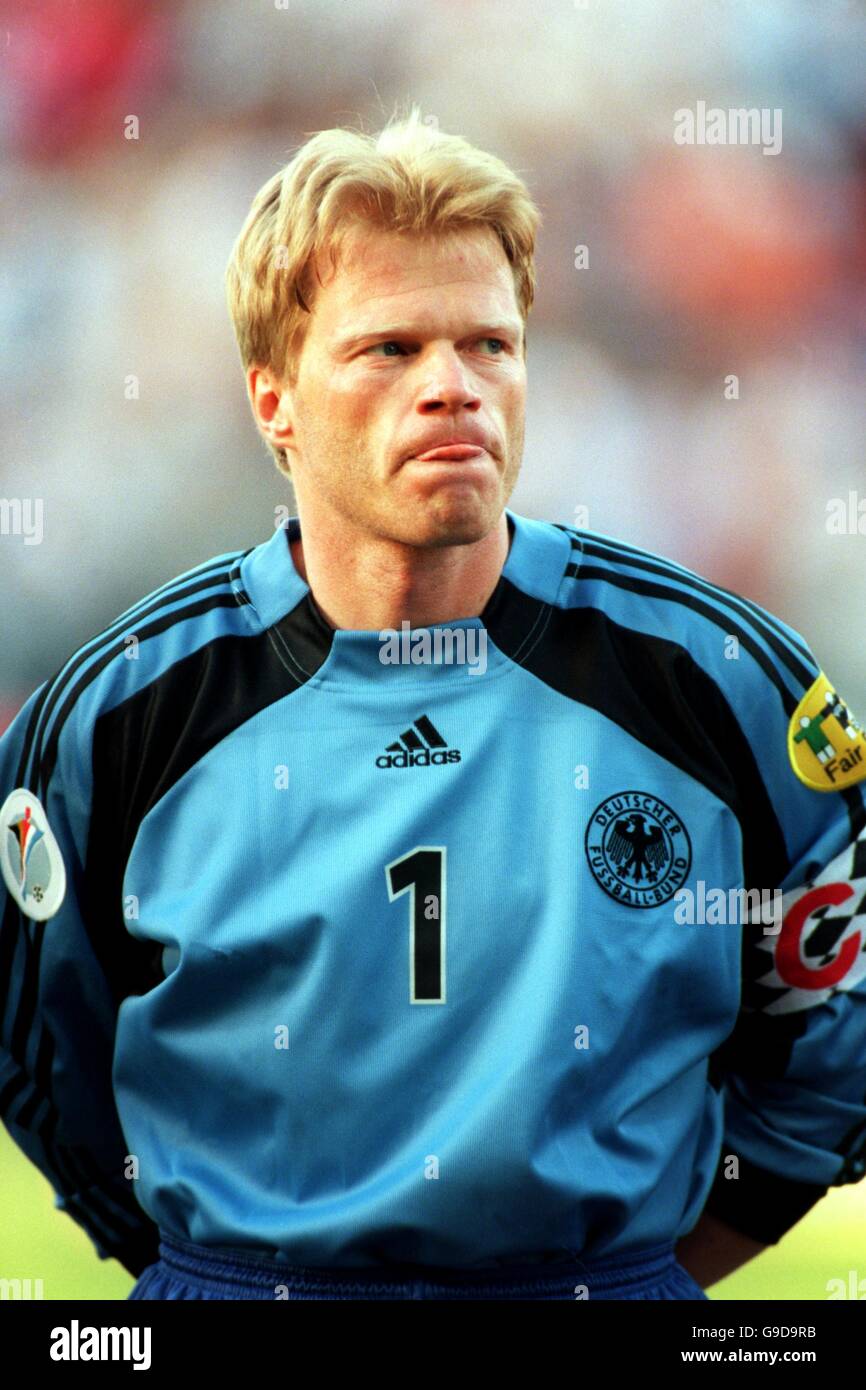 Bayern Goalkeeper Oliver Kahn during the Match Editorial Image - Image of  football, club: 188541545