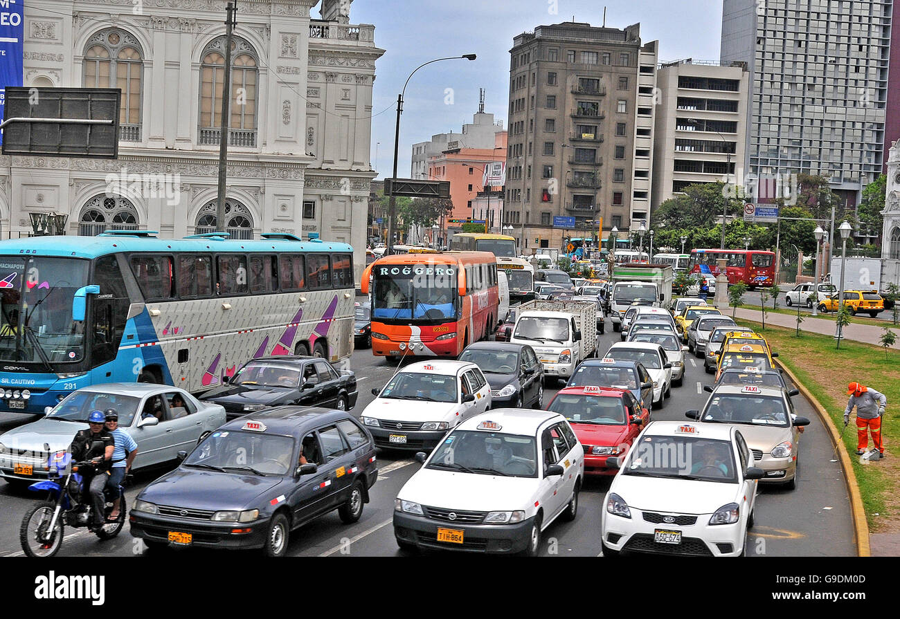 traffic jam rush hour Lima Peru Stock Photo Alamy
