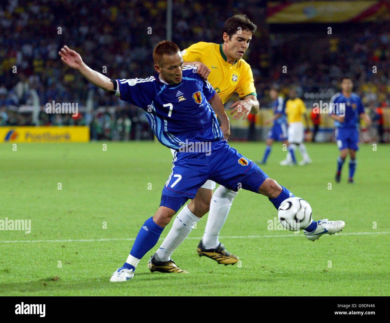 Hidetoshi nakata world cup hi-res stock photography and images - Alamy