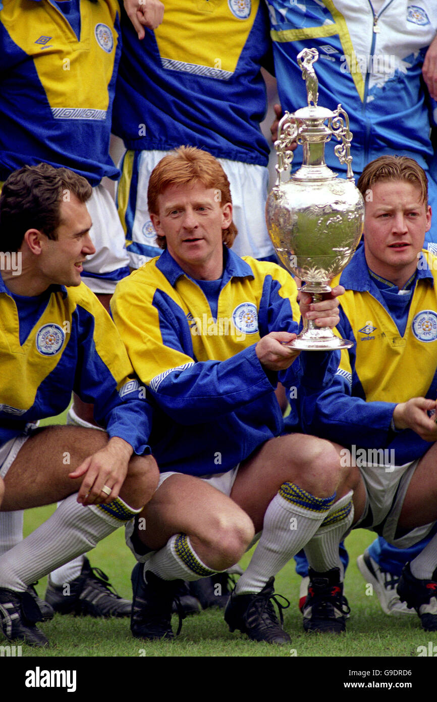 Leeds united captain strachan celebrates with the league championship