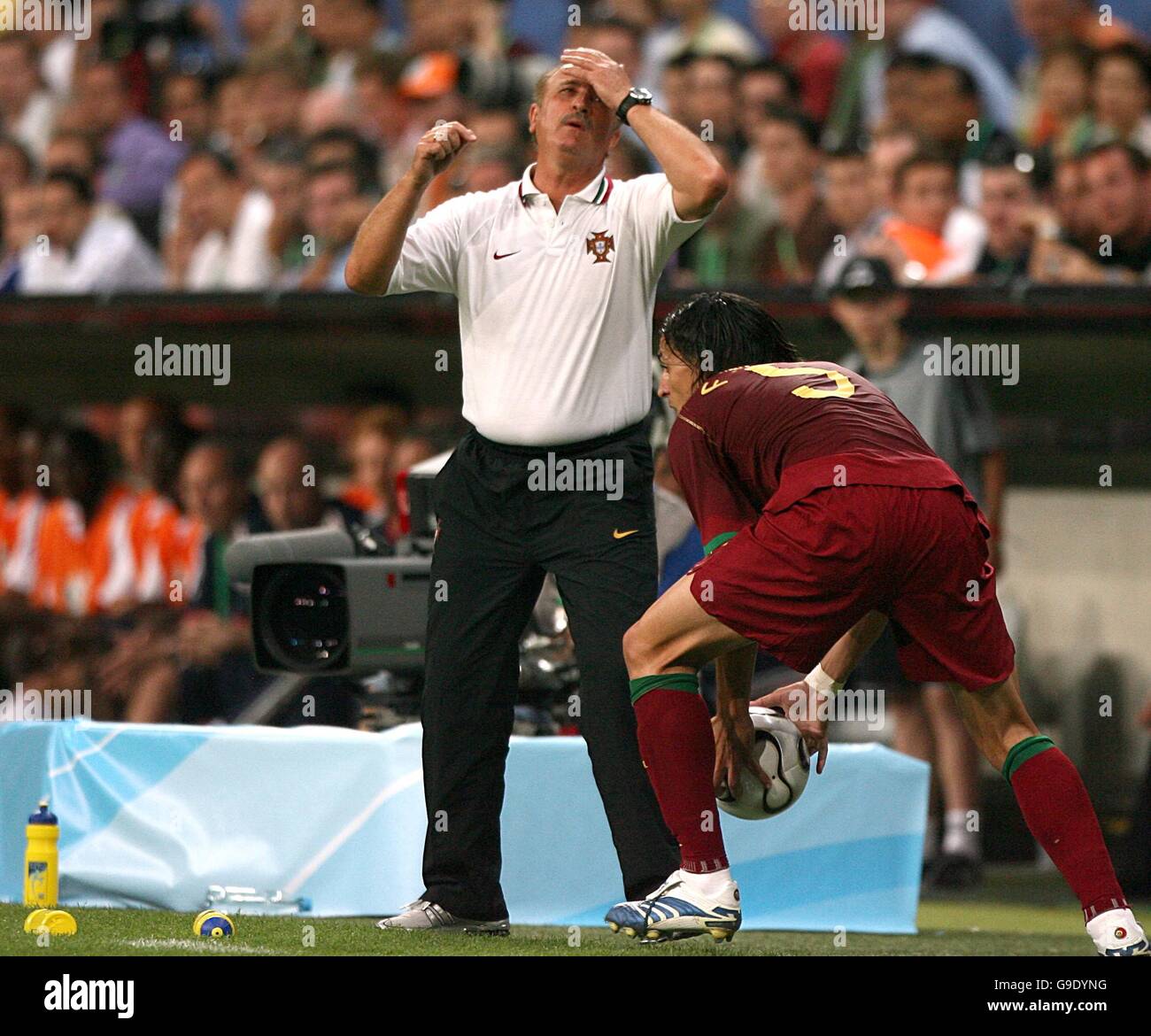 Soccer - 2006 FIFA World Cup Germany - Semi Final - Portugal v France - Allianz Arena. Luiz Felipe Scolari (c), Portugal head coach Stock Photo