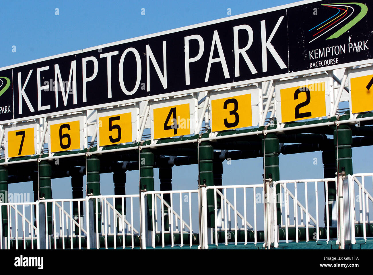 Horse Racing - Best of British Evening - Kempton Park Racecourse. The starting gate at Kempton Park Stock Photo
