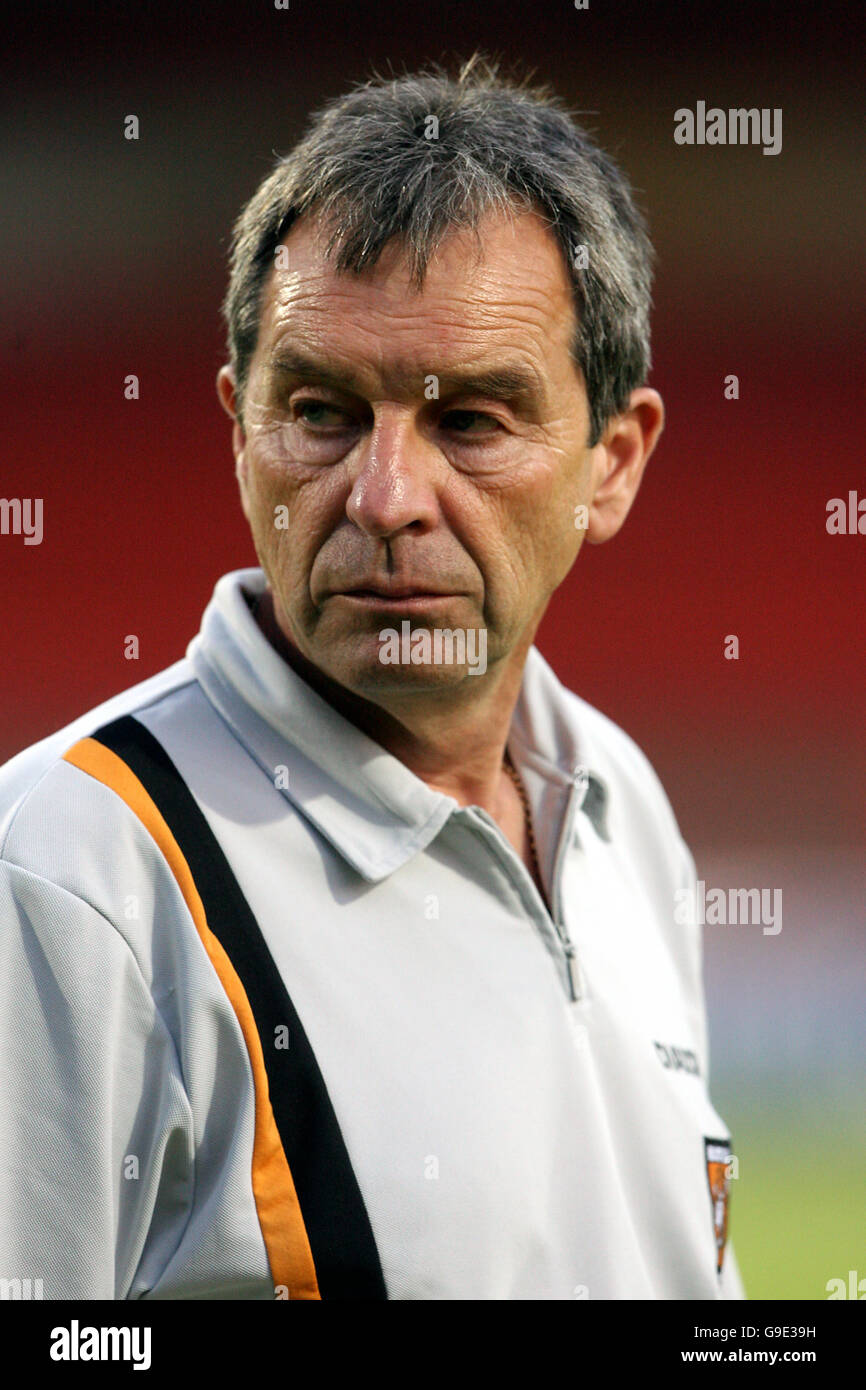 Frank barlow hires stock photography and images Alamy