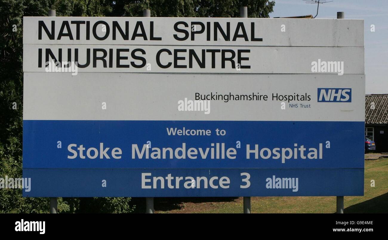 Stoke Mandeville Hospital Entrance High Resolution Stock Photography and Images Alamy