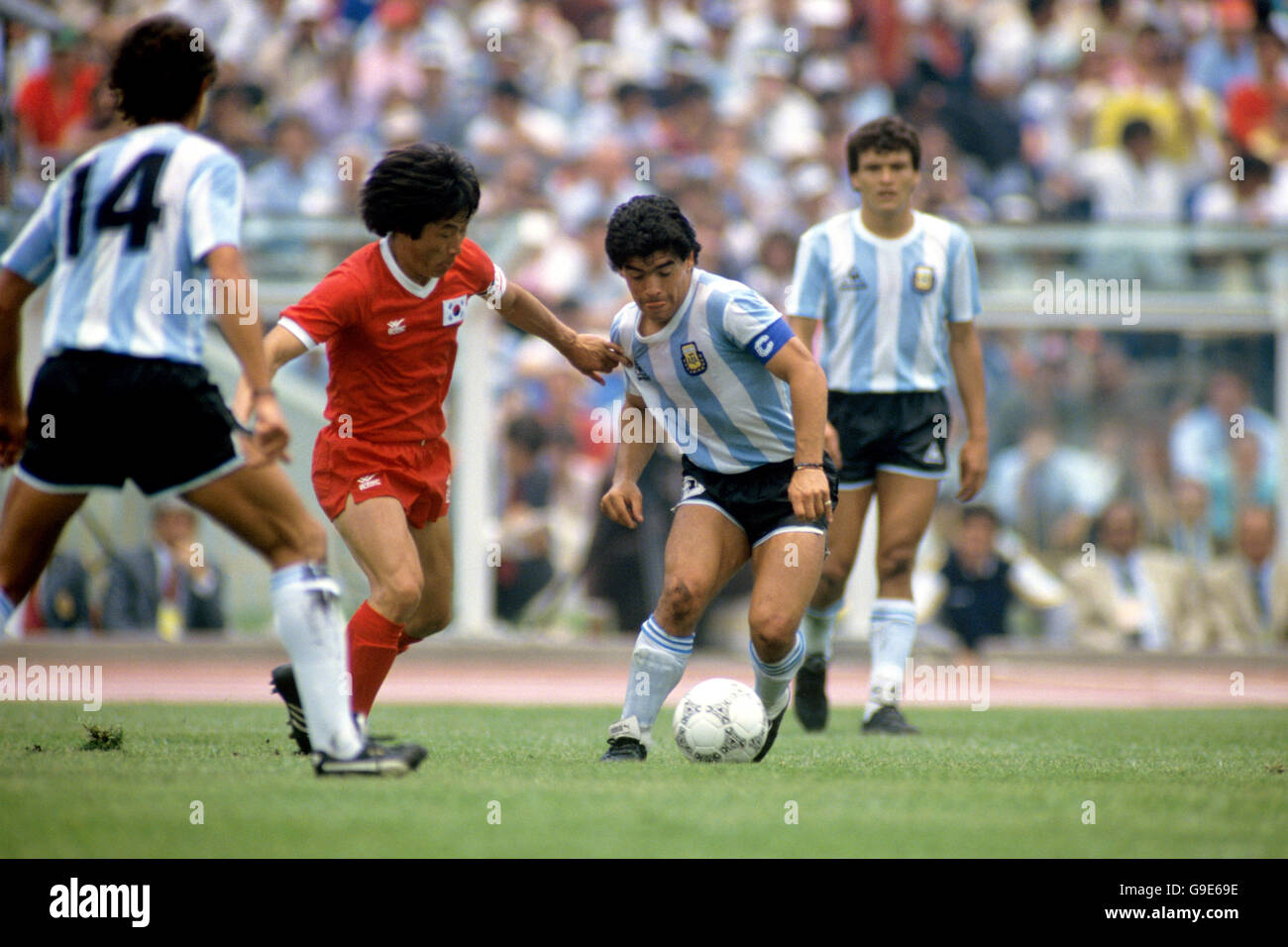 Soccer - World Cup Mexico 1986 - Group A - Argentina v South Korea