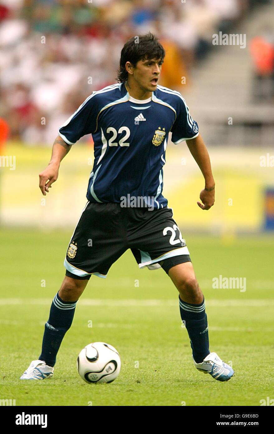 ウェア Argentina Adidas 2006 22 Lucho Gonzalez Argentina Adidas 2006 matchworn soccer jersey #22 Lucho