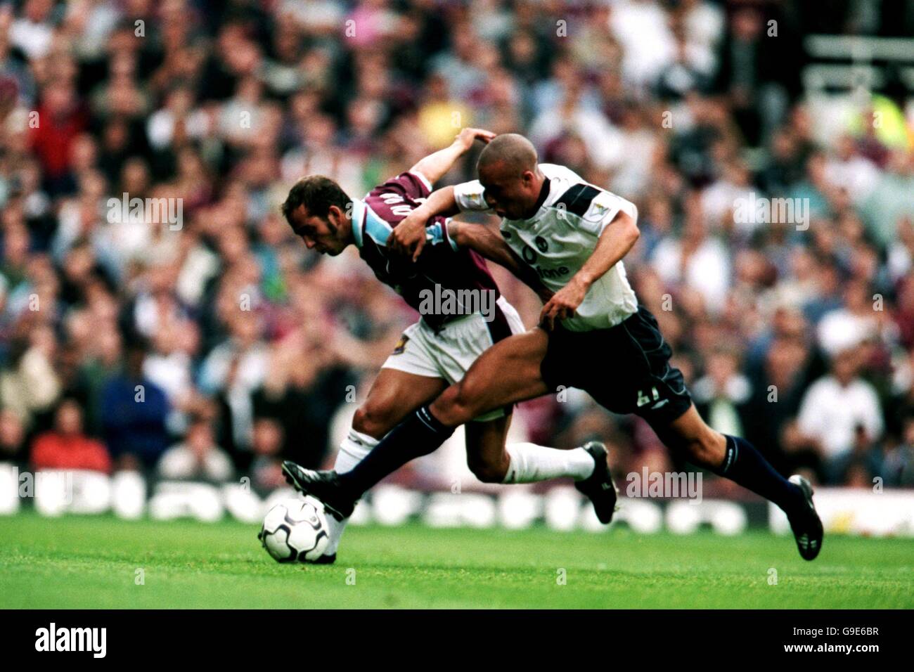 PAOLO DI CANIO SHEFFIELD WEDNESDAY FC 15 August 1997 Stock Photo - Alamy