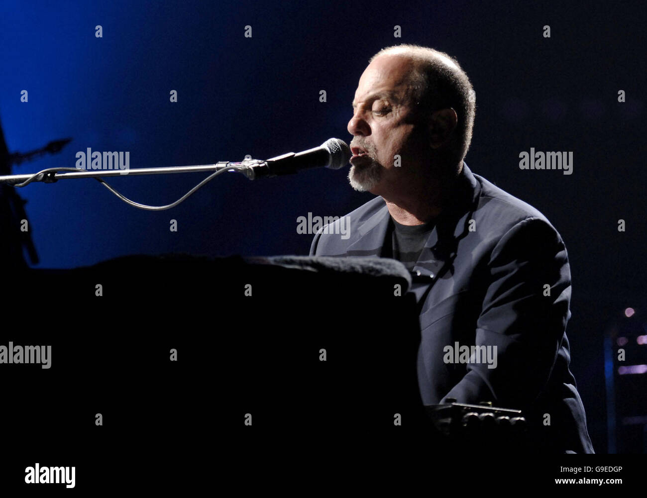 Billy Joel In Concert Stock Photo - Alamy