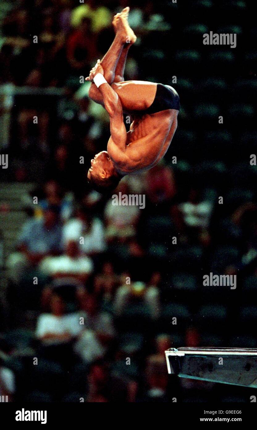 Sydney 2000 Olympics - Diving - Men's 10m Platform - Preliminary. Cuba's Jesus lory Aballi in action on the 10m platform Stock Photo