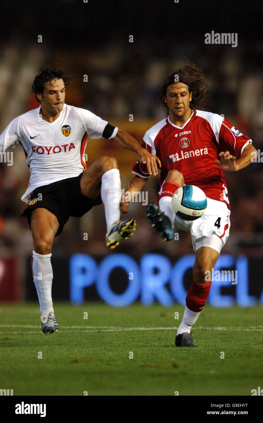 Valencia's Morientes (l) and Charlton Gonzalo Sorondo battle for the Stock Photo -