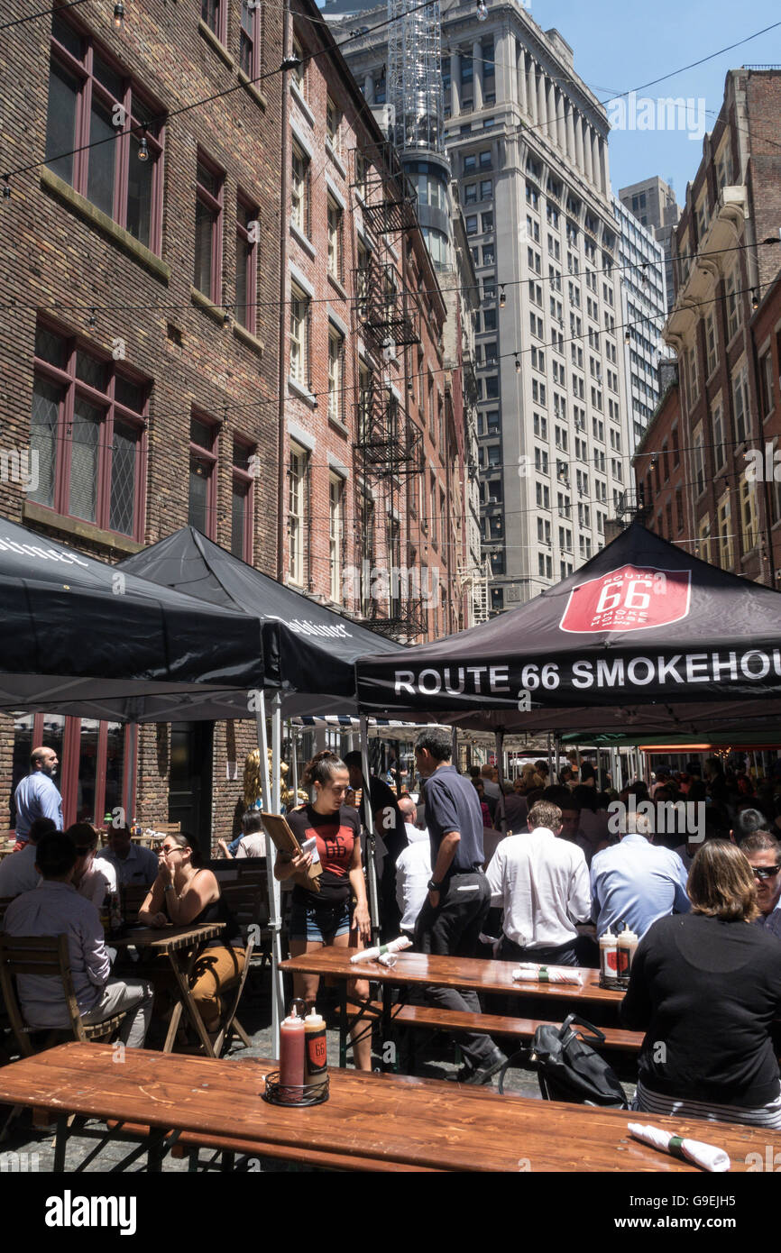 Stone Street Historic District in Lower Manhattan, NYC, USA Stock Photo