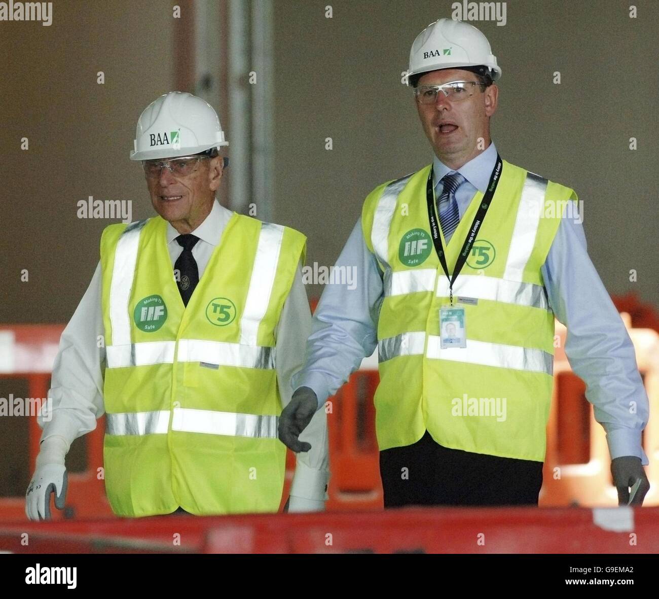 The Duke of Edinburgh with the Managing Director of Heathrow Airport Tony Douglas during a tour of the new Terminal 5. Stock Photo