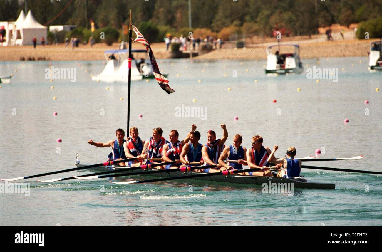 Sydney 2000 Olympics -Rowing - Men's Eight. The Great Britain Men's Eight fly the flag for Great Britain after winning gold Stock Photo