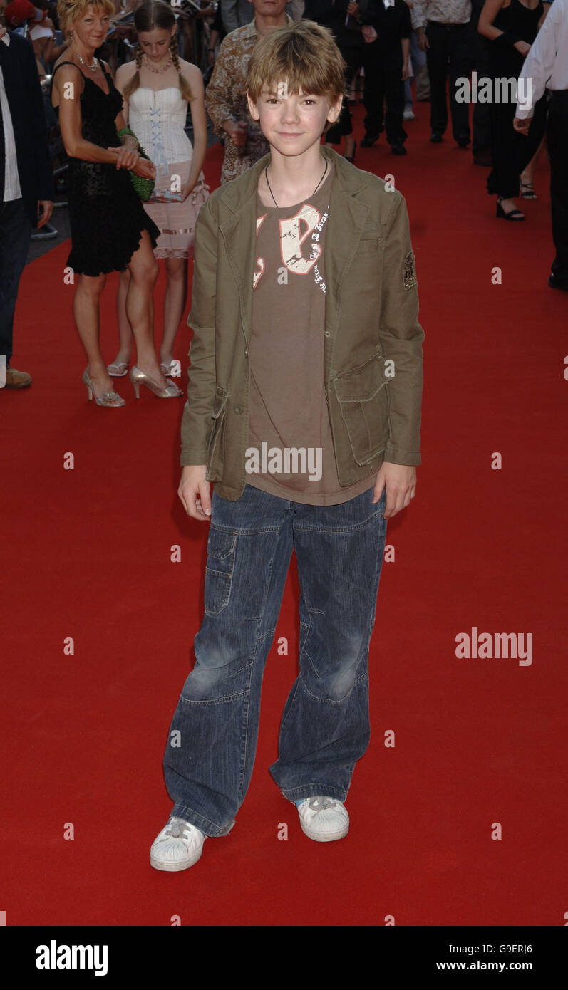 Thomas sangster full length hi-res stock photography and images - Alamy, image size:797x1390