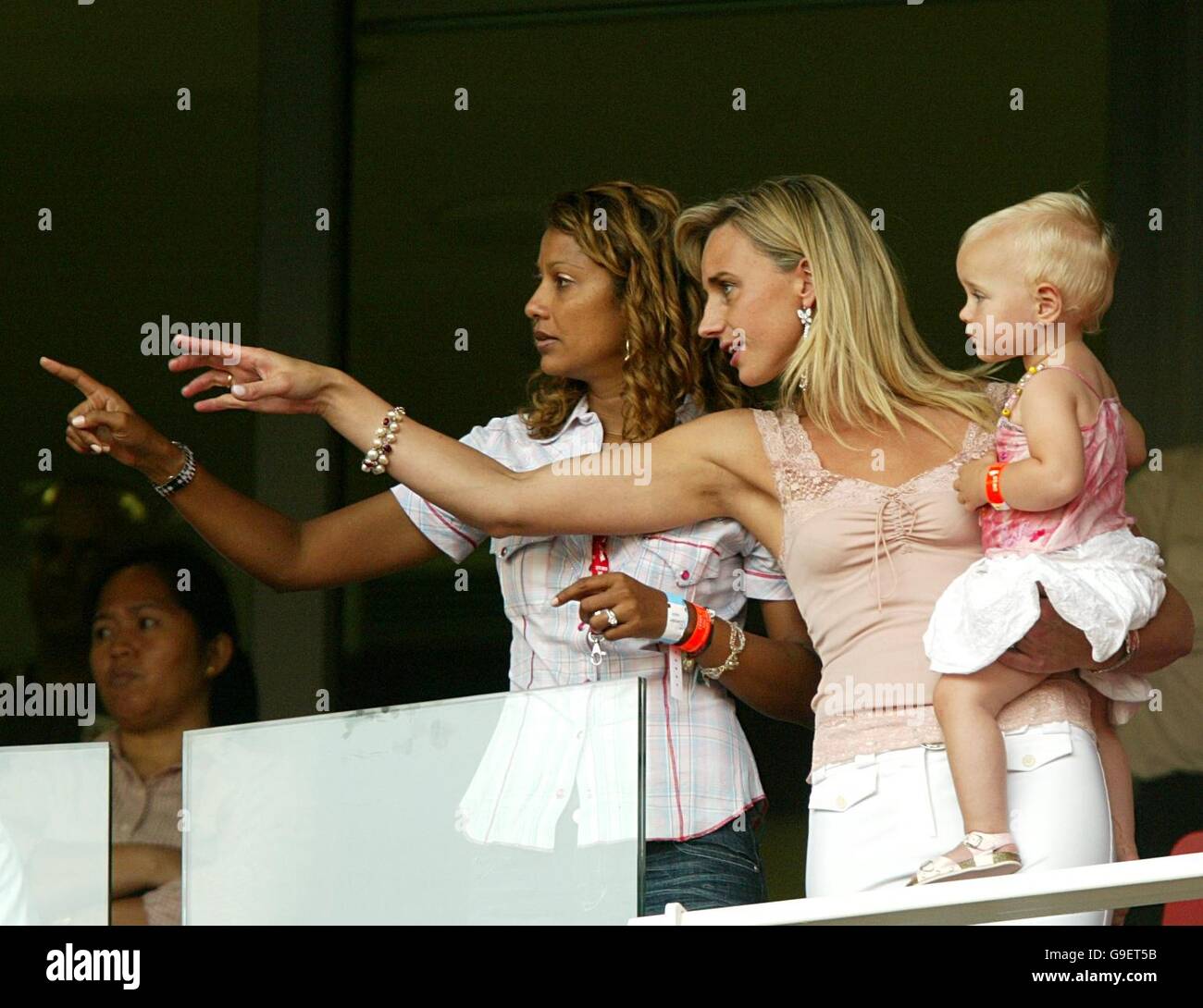 Arsenal dennis bergkamp wife hires stock photography and images Alamy