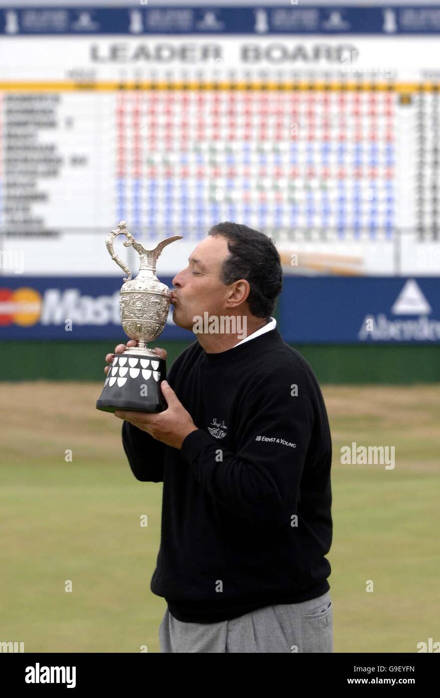 USA’s Loren Roberts kisses the trophy after winning the Senior British