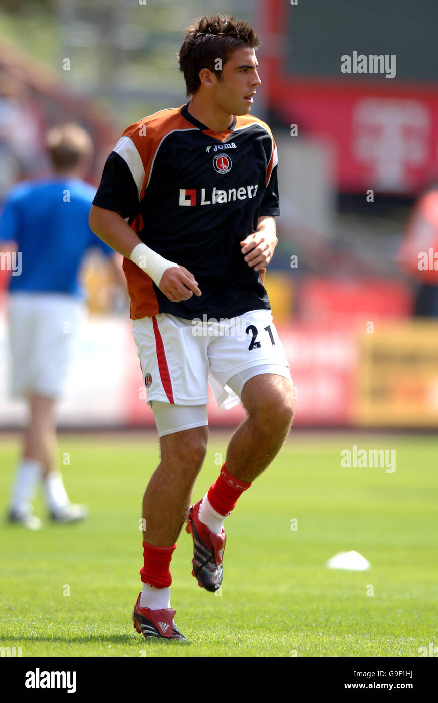 Soccer - Friendly - Charlton Athletic v New Zealand - The Valley. Simon ...