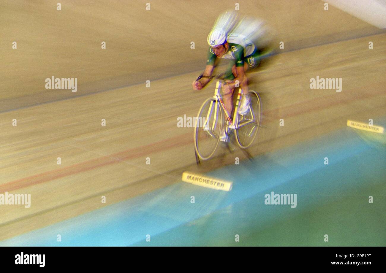 Cycling UCI 2000 World Track Championships. Chris Boardman in action