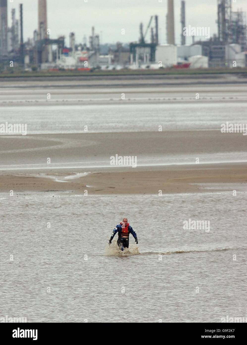 Walk across the Mersey Stock Photo