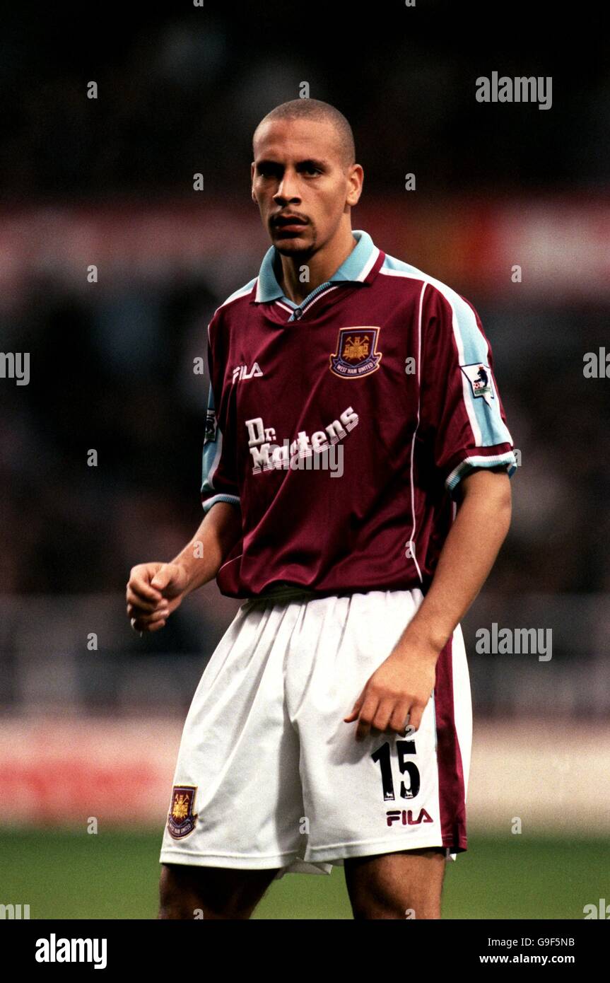 Soccer Fa Carling Premiership West Ham United V Arsenal Rio Ferdinand West Ham United Stock Photo Alamy