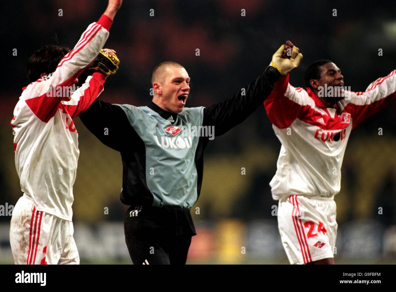Soccer - UEFA Champions League - Second Stage Group C ... Spartak Moscow v Arsenal. Spartak Moscow's Yury Kovtun, Alexander Filimonov and Robson celebrate victory Stock Photo