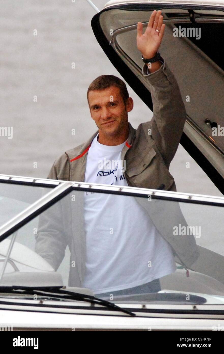 Newly signed Chelsea striker Andriy Schevchenko arrives on the Thames, London for a news conference announcing he has signed to the sports wear label Reebok. PRESS ASSOCIATION Photo. Picture date on: Monday August 14 2006. See PA story. Photo credit should read Fiona Hanson/PA Stock Photo