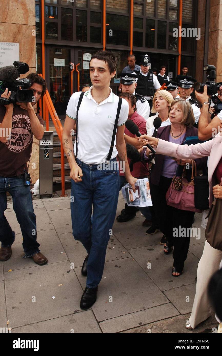Babyshambles front man Pete Doherty, 27 leaves Thames Magistrates Court in Bow, east London after he pleaded guilty to five counts of possessing drugs including heroin and crack cocaine. Stock Photo