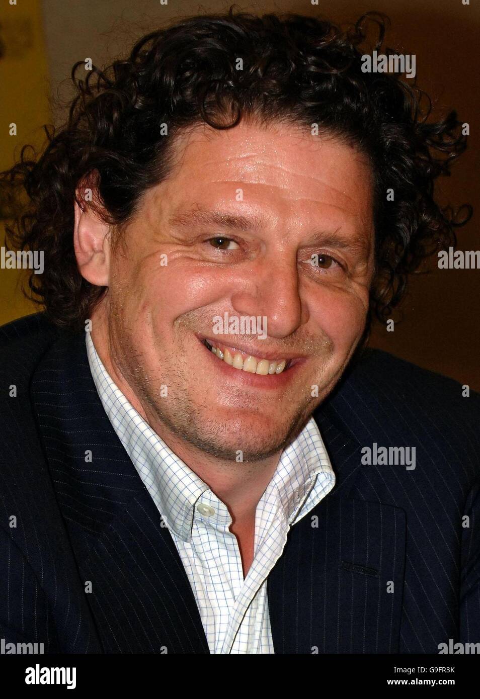 Chef Marco Pierre White during a signing of his autobiography 'White Slave' at Selfridges, London. PRESS ASSOCIATION Photo. Picture date: Wednesday August 23 2006. See PA story. Photo credit should read Fiona Hanson/PA Stock Photo