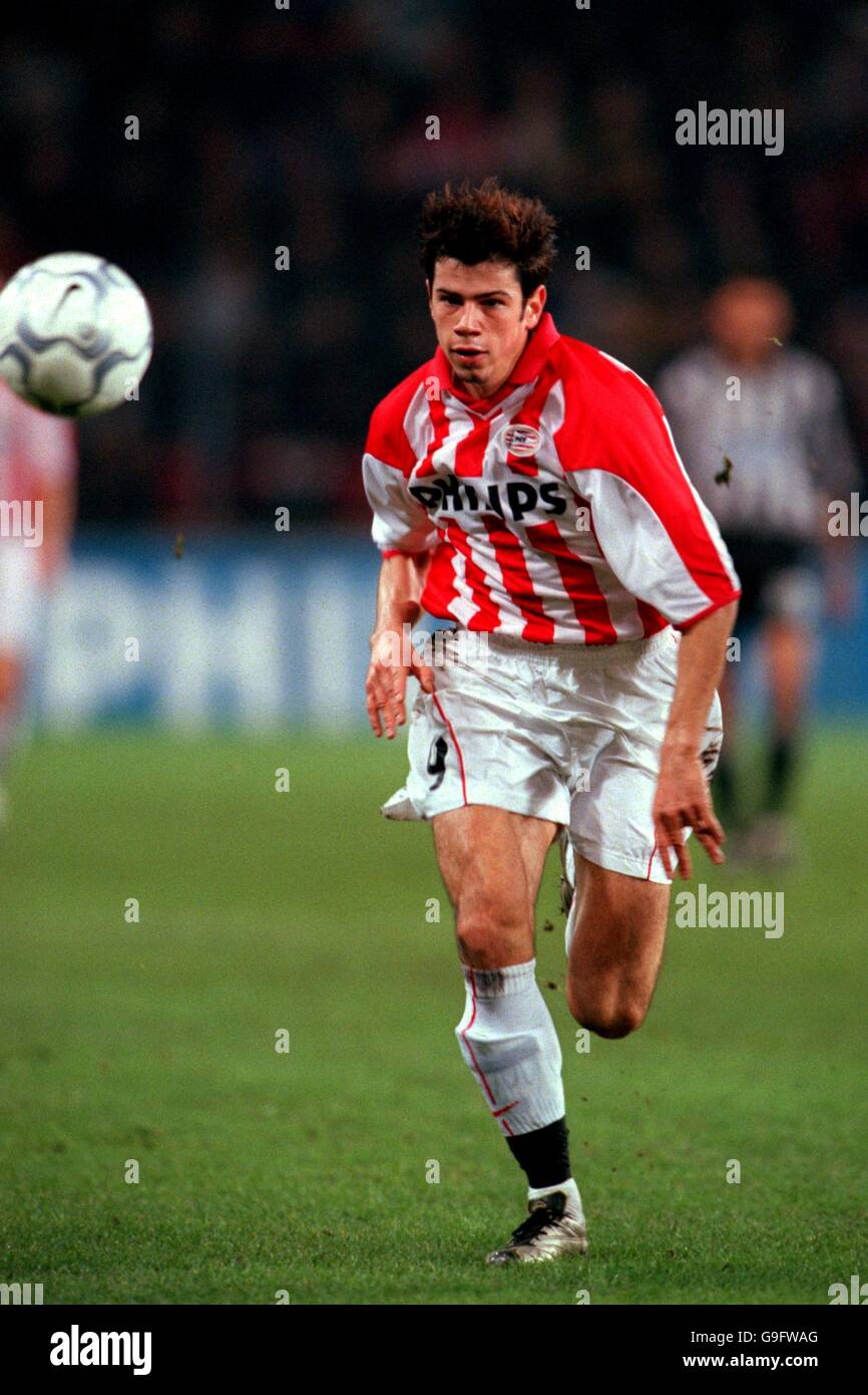 Soccer - UEFA Cup - Third Round First Leg - PSV Eindhoven v PAOK Solonika. Mateja Kezman, PSV Eindhoven Stock Photo