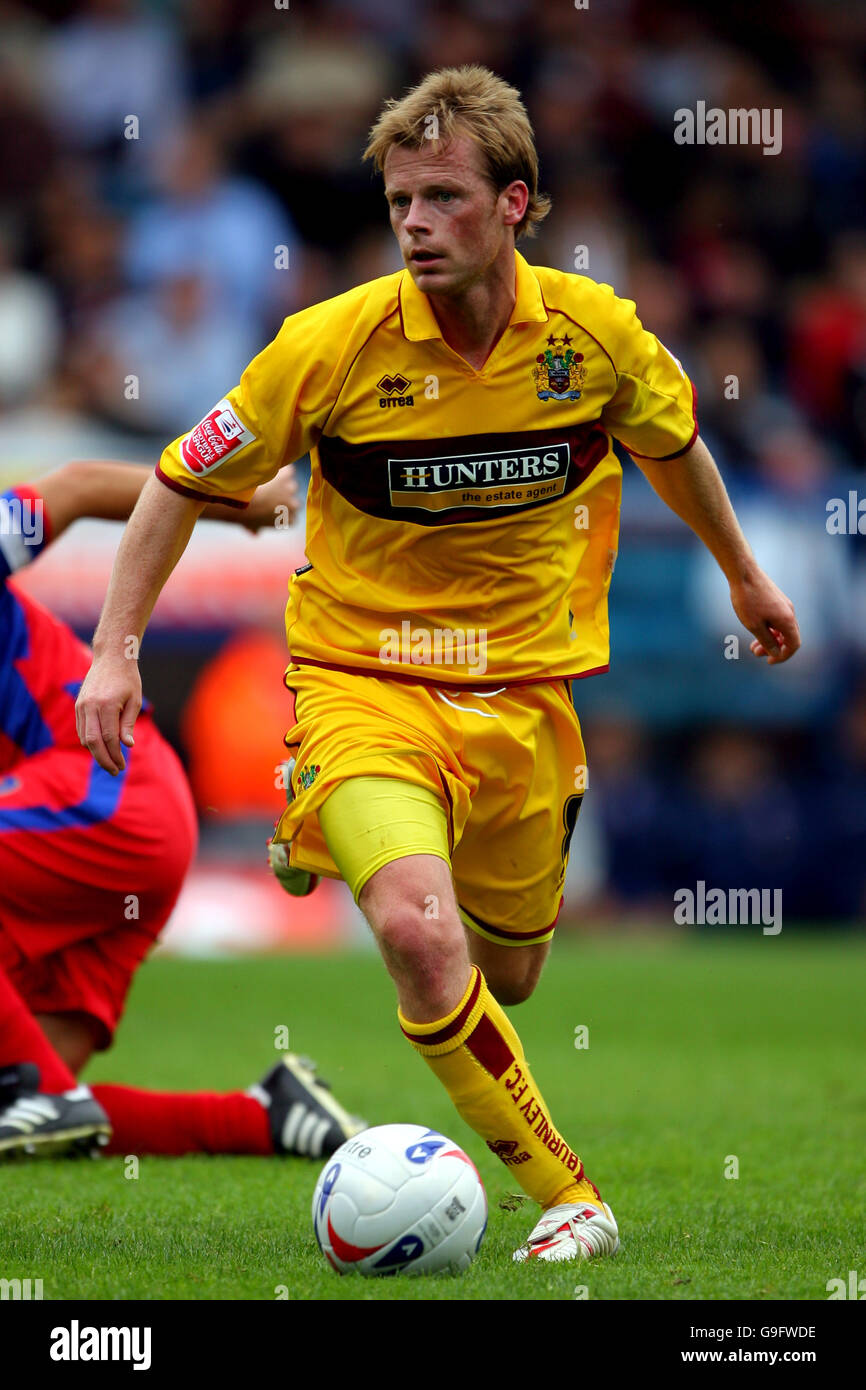 Soccer - Coca-Cola Football League Championship - Crystal Palace v Burnley - Selhurst Park. Alan Mahon, Burnley Stock Photo